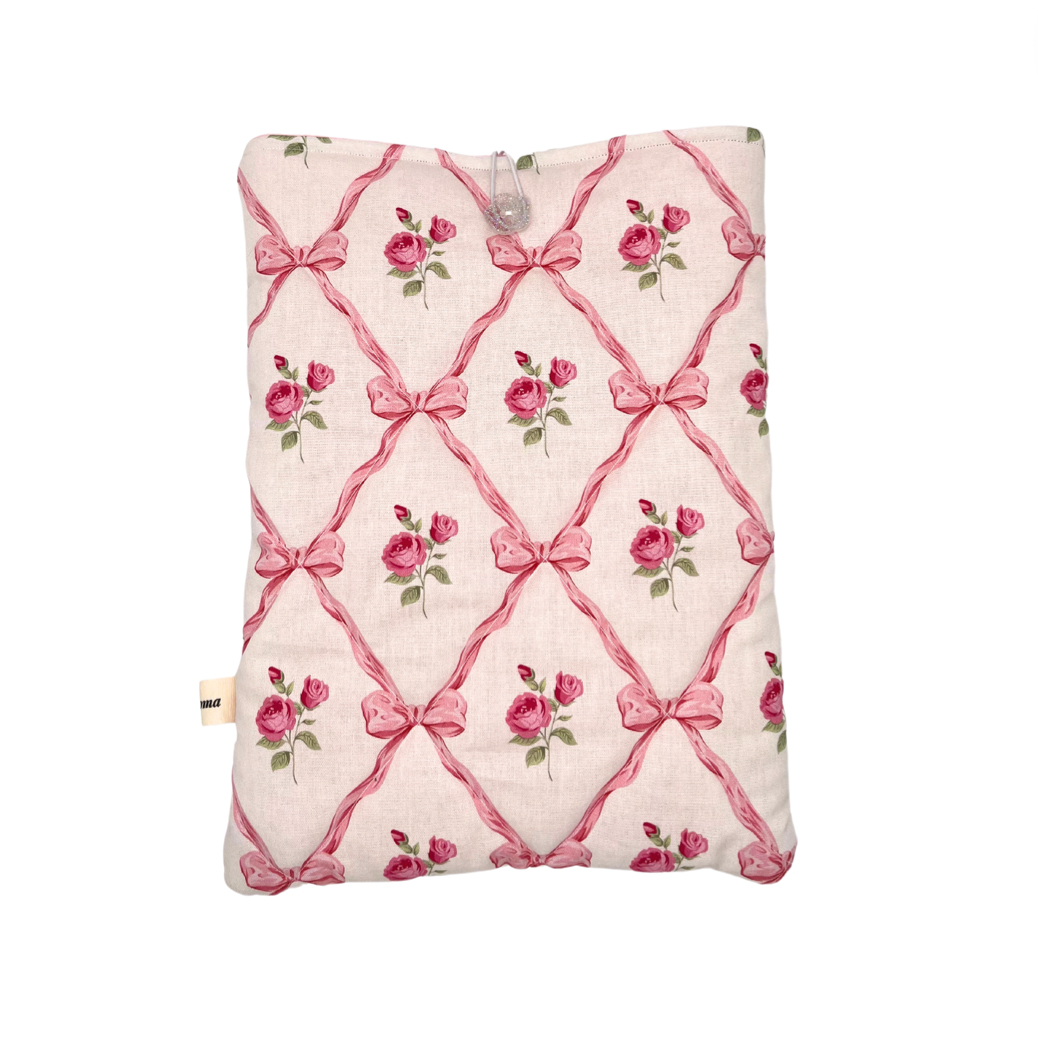 Lana Book Sleeve