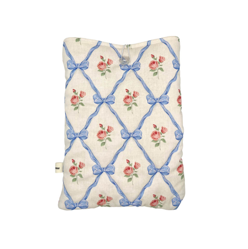 Delphine Book Sleeve