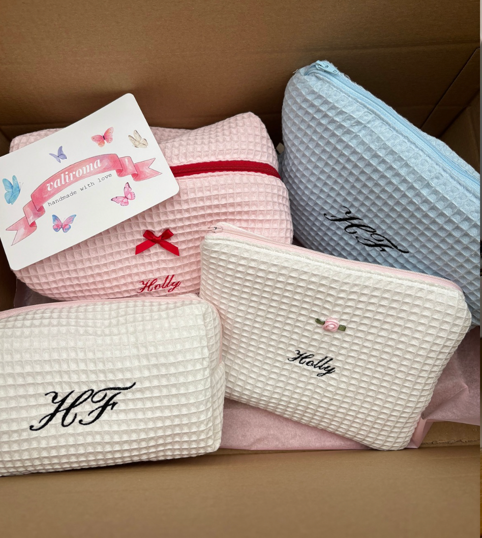 Blueberry – Personalised Beauty Pouch